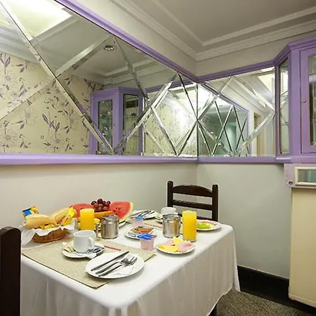 L'Amour Motel-2